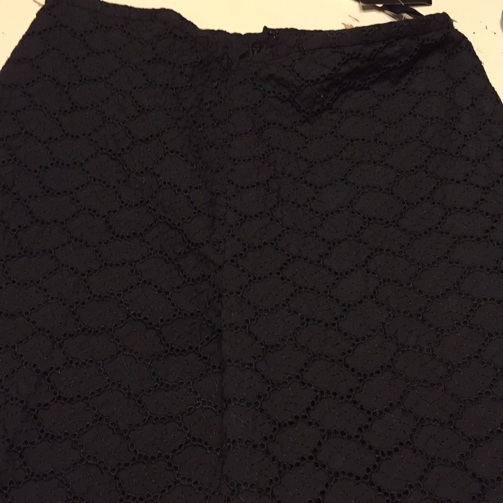 MAG black eyelet crop trousers 8 New